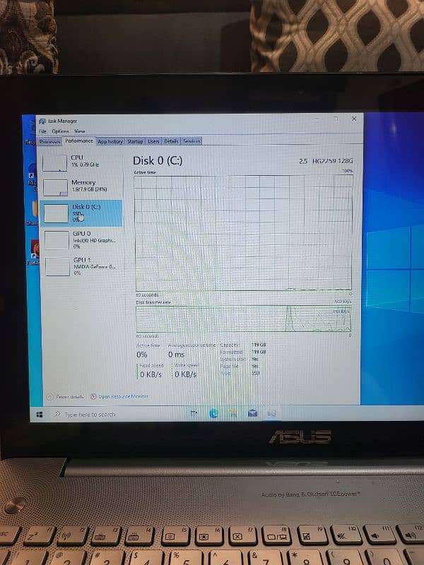 Asus notebook core i7 HQ processor 2gb Nvidia Geforce GTX 850M 10