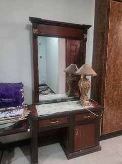Dressing table