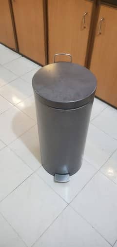 Kitchen Bin / Garbage Bin / Dustbin