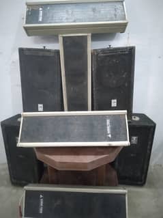 8 Speakers full volume good condition clear Voice powerful sound