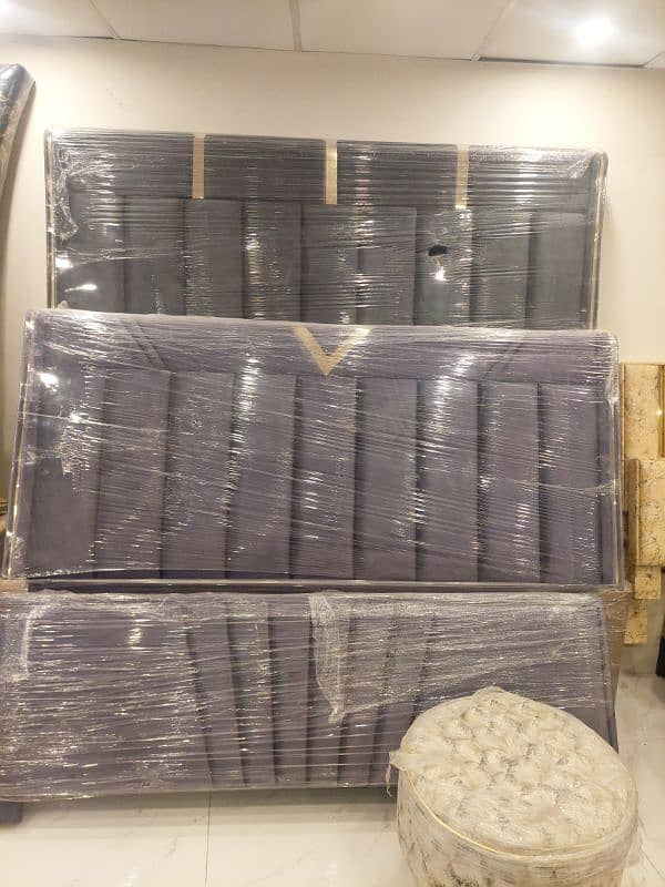Bed / bed set / king size bed / double bed / poshish bed /side tables 9