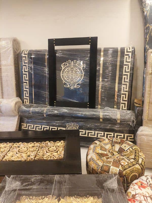 Bed / bed set / king size bed / double bed / poshish bed /side tables 10