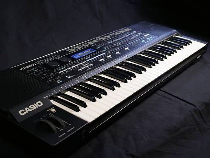 Casio HT6000 MIDI keyboard and Synth 61 keys 0