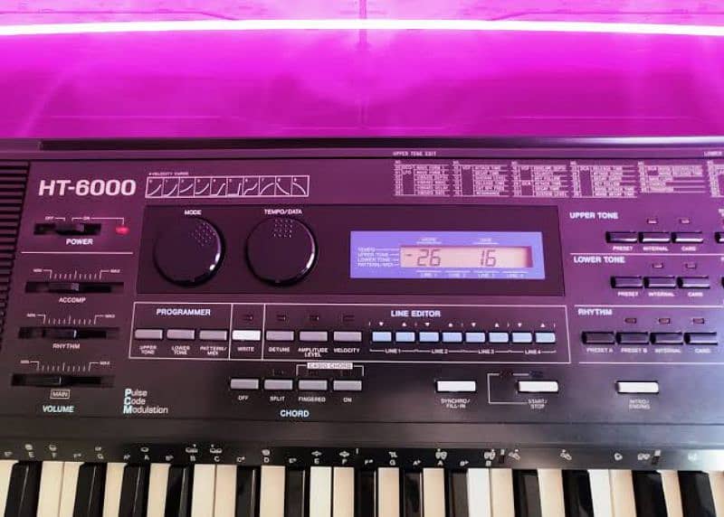 Casio HT6000 MIDI keyboard and Synth 61 keys 2