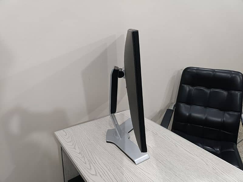 Dell P2721Q 27” 4K IPS Borderless Monitor | Type-C Graphics Display 9