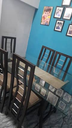 Dining table for sale