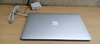 Macbook 2015 i5 5th Generation