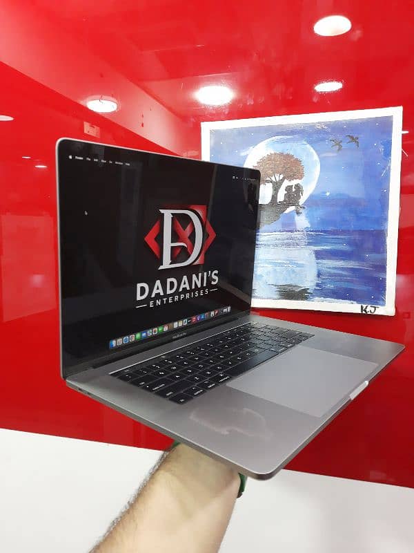 Apple MacBook Pro 2017 {13.3" & 15.6"} CTO BTO – Core i7, 16GB RAM 7