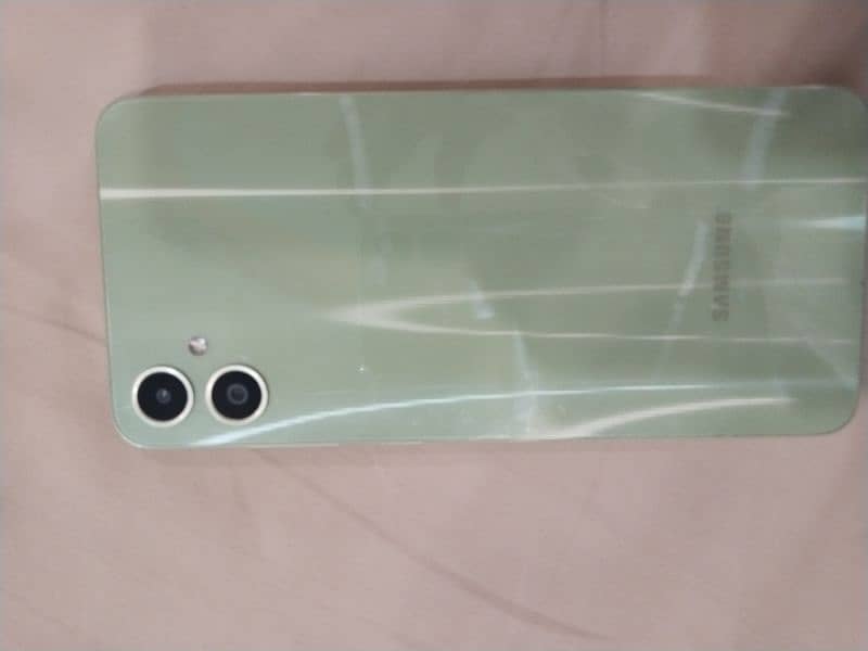 Samsung a05 4/128 1