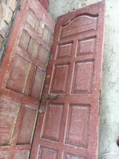 Kachi wood door 2 pala hai  7 lambi 4 chori
