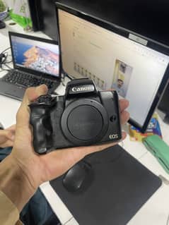 Canon M50 Mirrorless