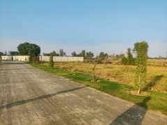 4 kanal corner plot bedian road Harbour farmhouse society