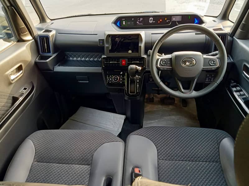 Daihatsu Tanto 2021 10