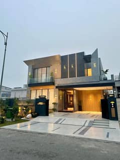 10 MARLA AESTHETICALLY BEAUTIFUL HOUSE FOR SALE IN DHA PHASE 7
