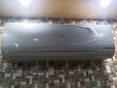 Hair 1.5 ton DC inverter good condition