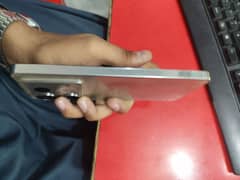 Infinix note 40 10/10 complete box under warantee