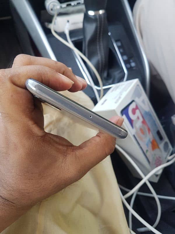 samsung a51 10/10 no open no fault with box 1