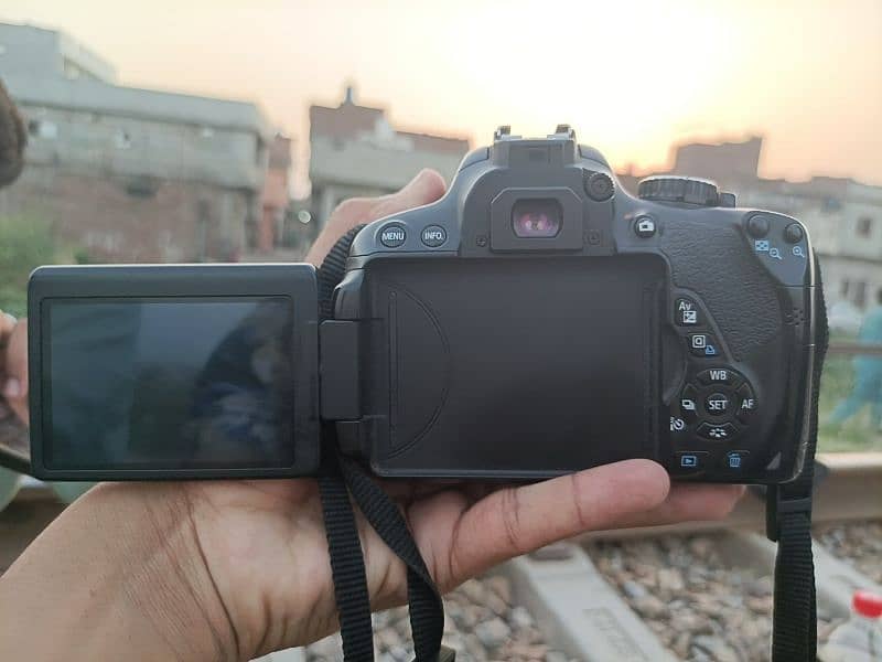 Canon 650D With 50mm 1.8 Lens (Cnt)03271396806 2