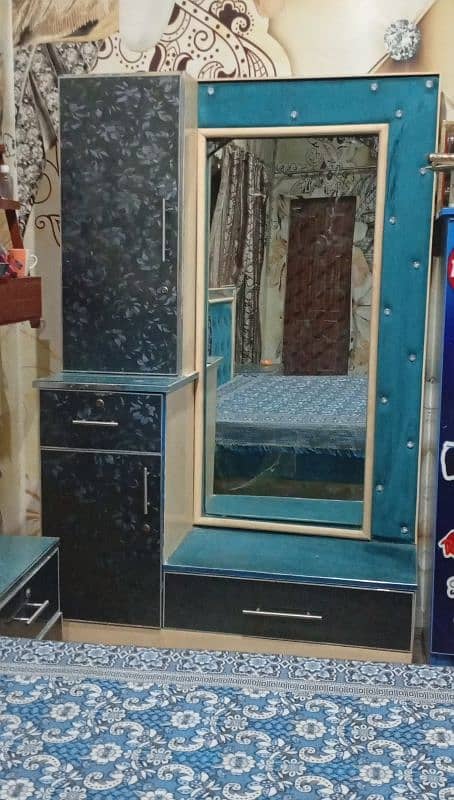 mirror plus two side table plus dressing 1