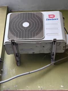 I ton ac 10 by 10 condition urgent for sale