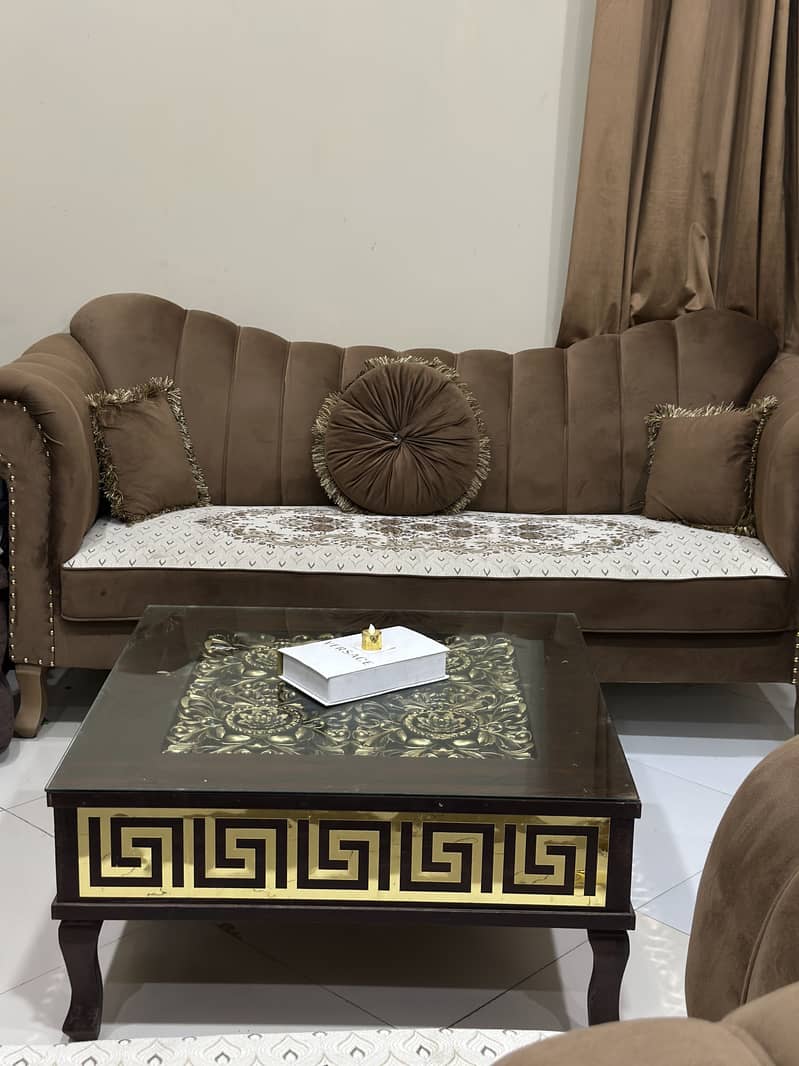 Sofa set with table 0