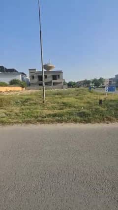 4 Marla Commercial in Very Affordable Price