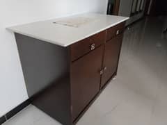 Excellent Condition best Quality Iron Stand + Wardrobe