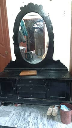 dressing table