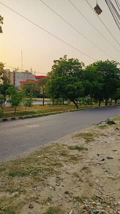 2 Kanal Plot For Sale in Qayum blk