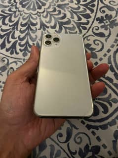 11 PRO 256GB PTA WITH BOX