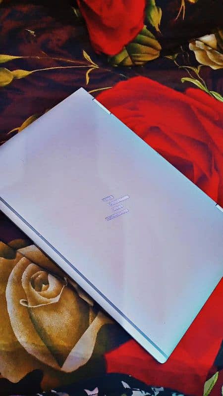 HP elite book core i7 gen 8 in 10/10 condition 3