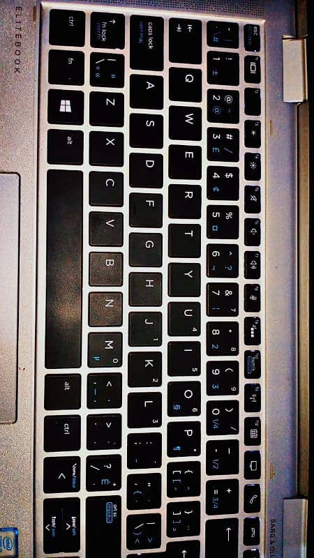 HP elite book core i7 gen 8 in 10/10 condition 6