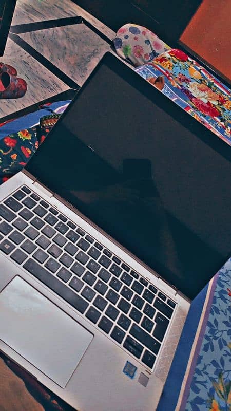 HP elite book core i7 gen 8 in 10/10 condition 8