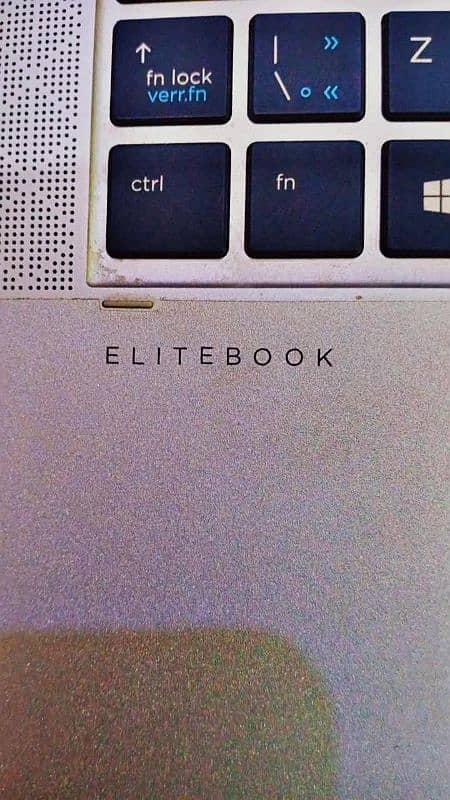 HP elite book core i7 gen 8 in 10/10 condition 9