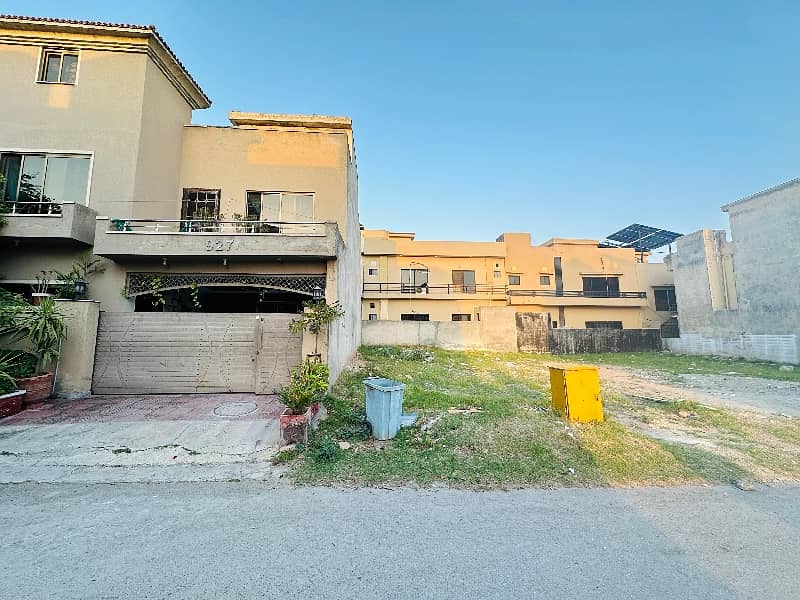Solid Land Level Plot Prime Location 0