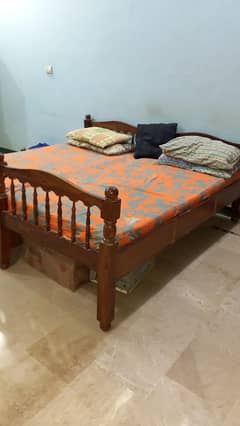 2 Single Beds