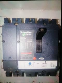 Schneider Electric 800A Switch