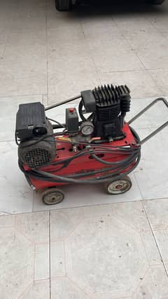 Automatic air compressor in working condition