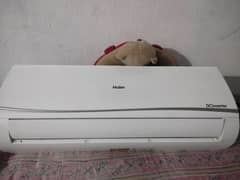 Haier DC inverter 1 ton Air conditioner