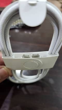 iphone 16 pro max 100% orignal box cable
