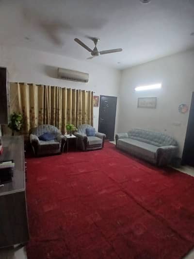 printed carpets,  good condition 12×18 in size