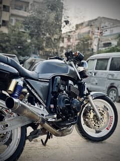 Honda CB 400 Super four heavy bike