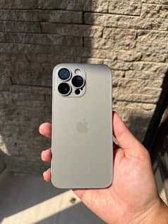 15 pro max sell natural titanium