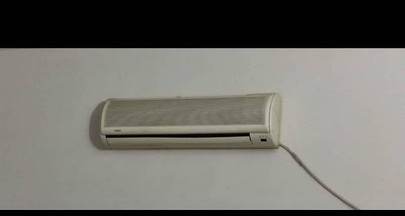 Haier NON INVERTER air conditioner 0
