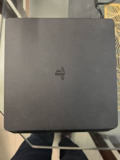 Playstation 4 Slim w/ Ghost of Tsushima