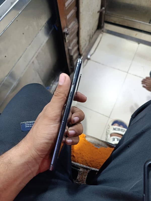 One Plus 7 pro ( Exchange possible with Pixel 6a or 7) 5