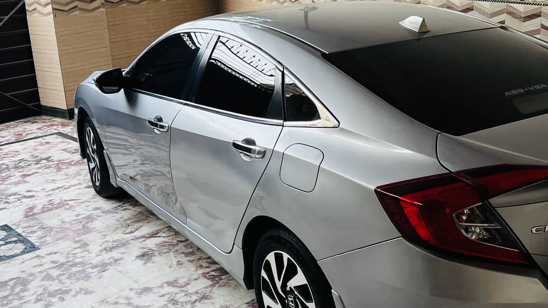 Honda Civic 2018 UG 7