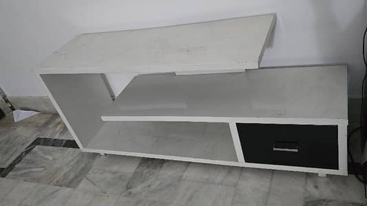 Lcd Rac  in white and black high gloss polish , dinning