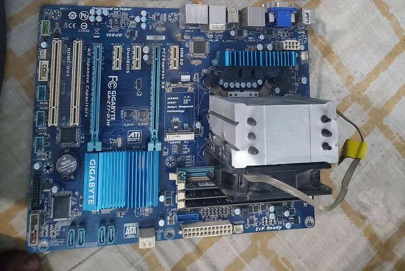 gigabyte GA z77 d3h with 12gb ram ddr3 i7 3770 and cpu cooler 3