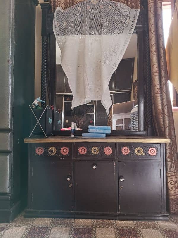 dressing table 1